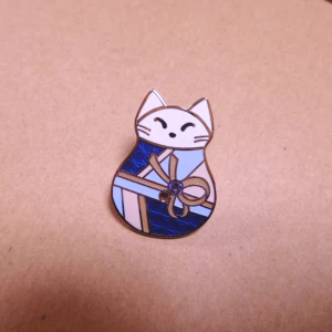ふく猫　つむぎ | ピンズ | アクセサリー