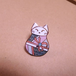 ふく猫　つむぎ | ピンズ | アクセサリー