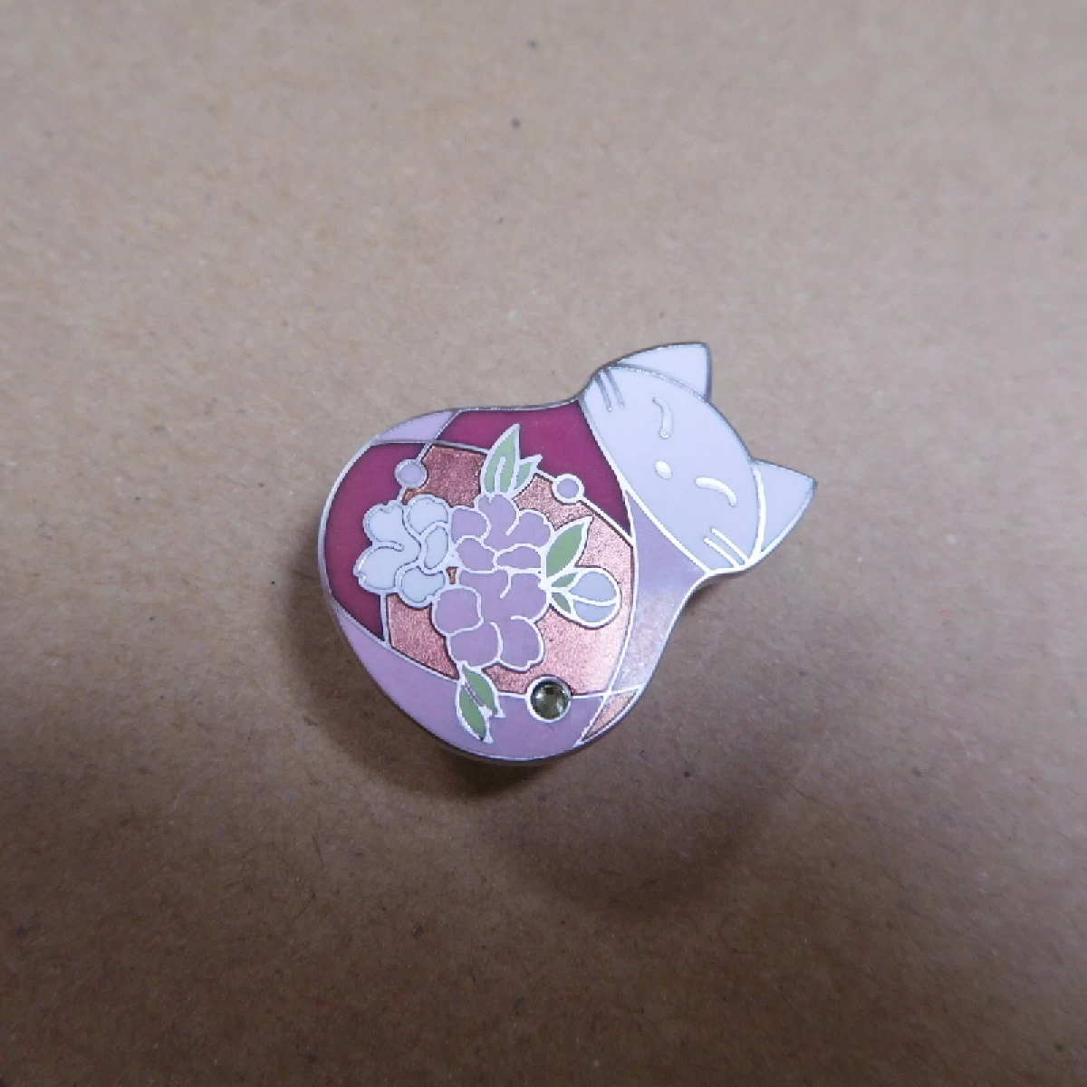 ふく猫　さくら | 帯留め| アクセサリー